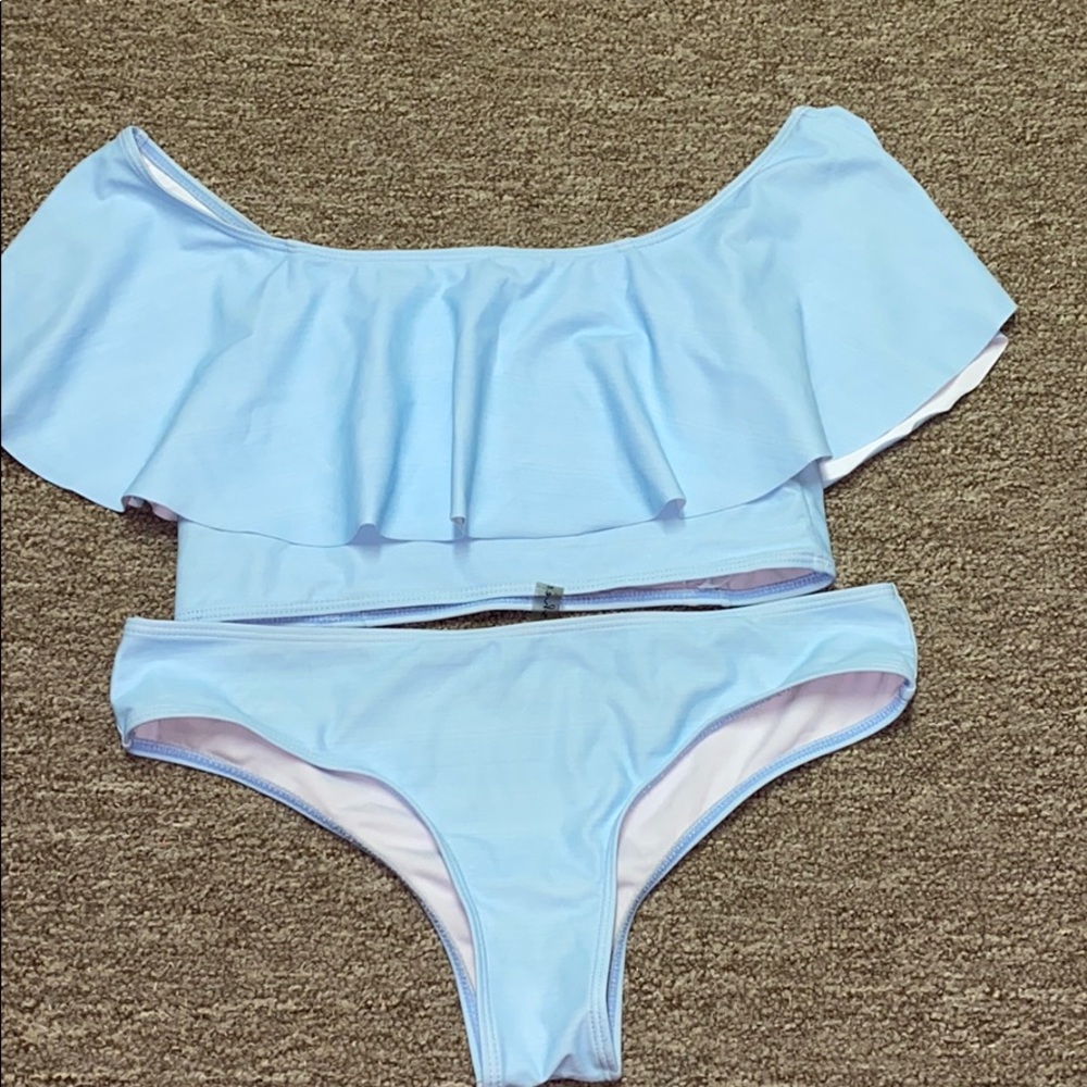 Off the shoulder bikini